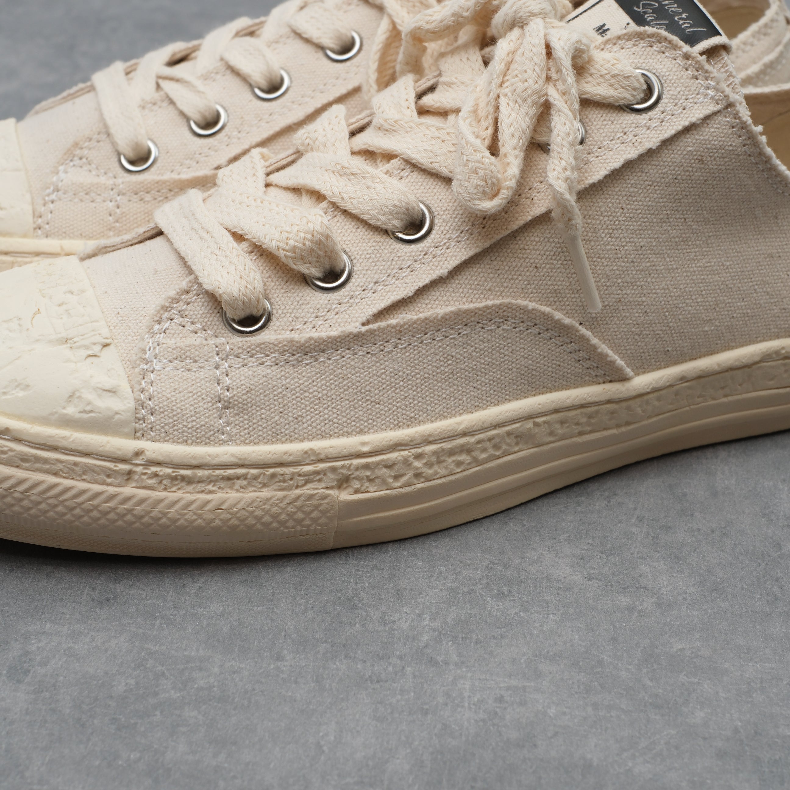 Maison MIHARA YASUHIRO PAST Sole6-Hole Canvas Low-top Sneaker