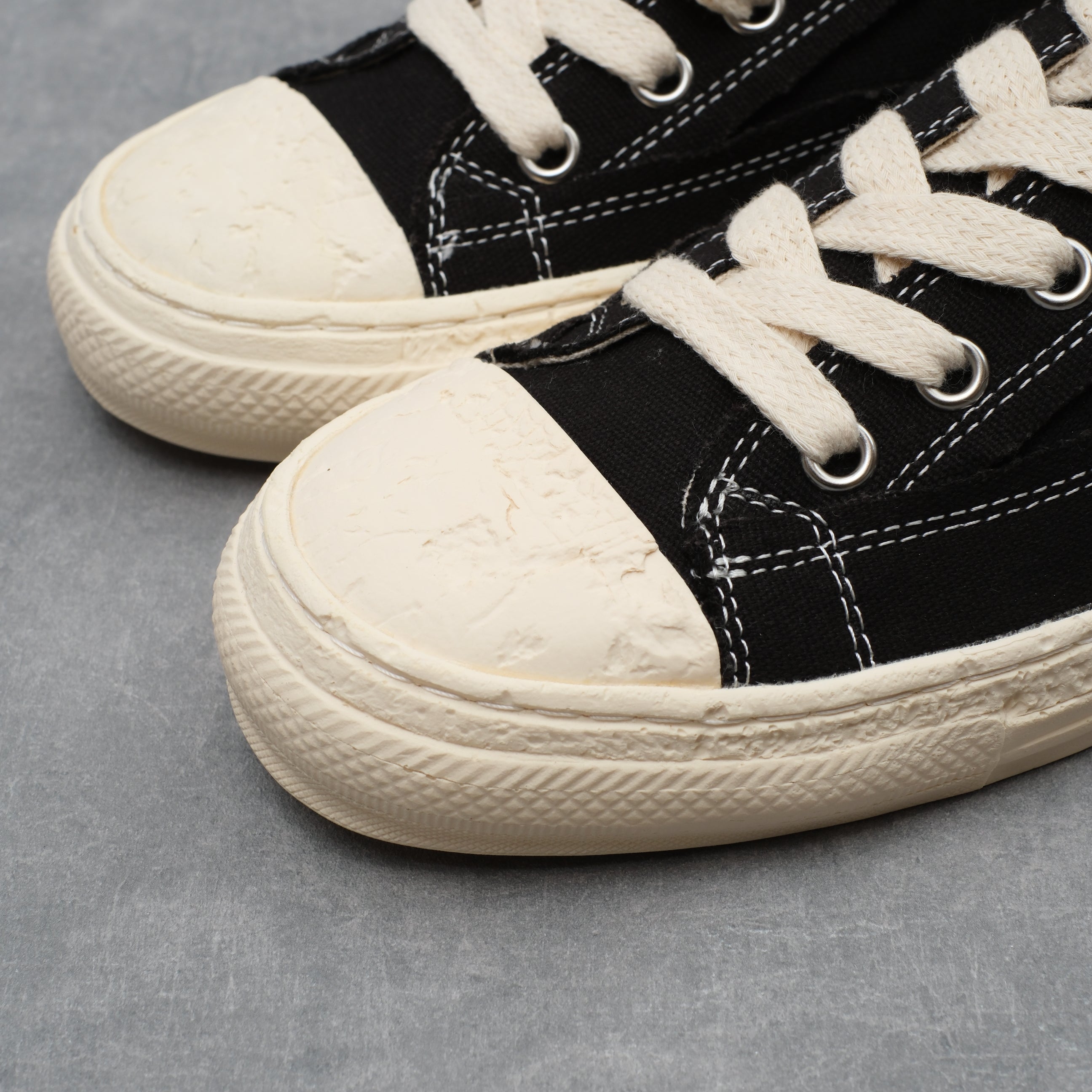 Maison MIHARA YASUHIRO PAST Sole6-Hole Canvas Low-top Sneaker