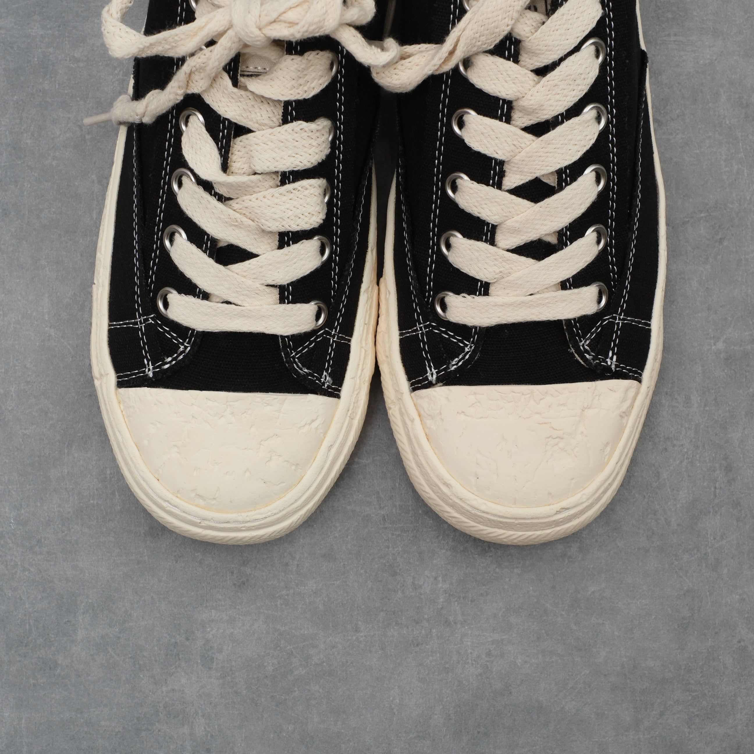 Maison MIHARA YASUHIRO PAST Sole6-Hole Canvas Low-top Sneaker