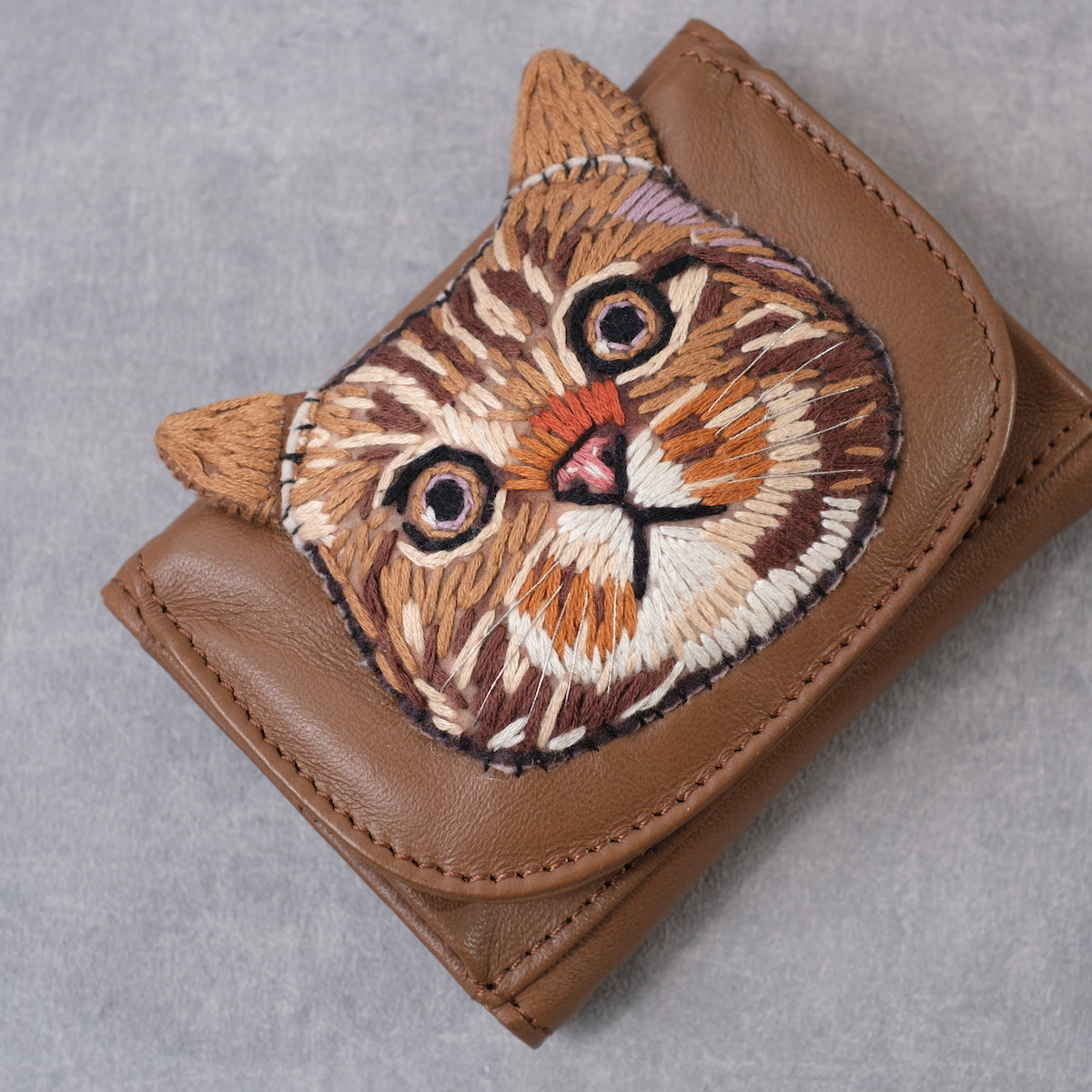 tamao world cat tri-fold mini wallet