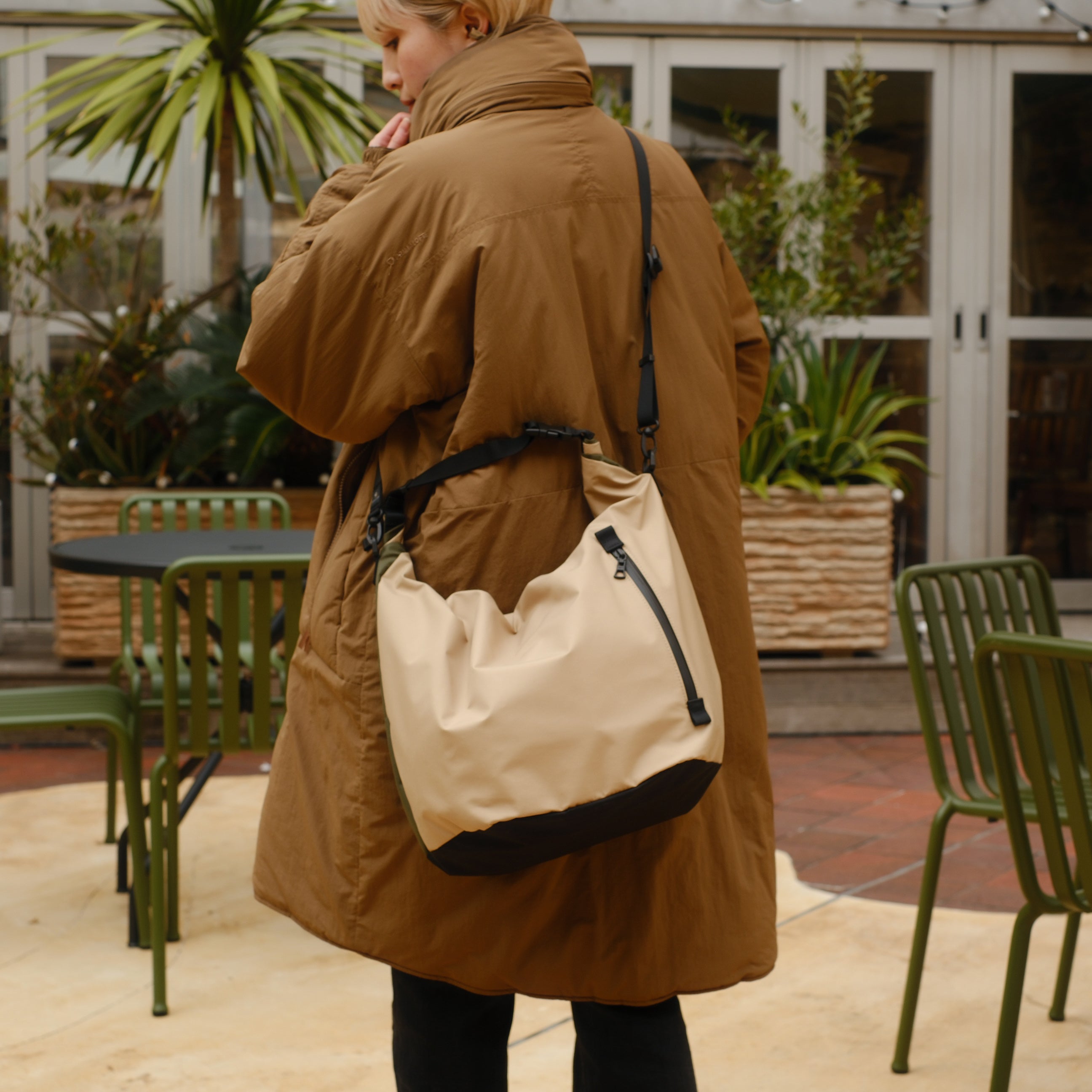 Masterpiece Masterpiece Hot Spring Bag 43440K Medium