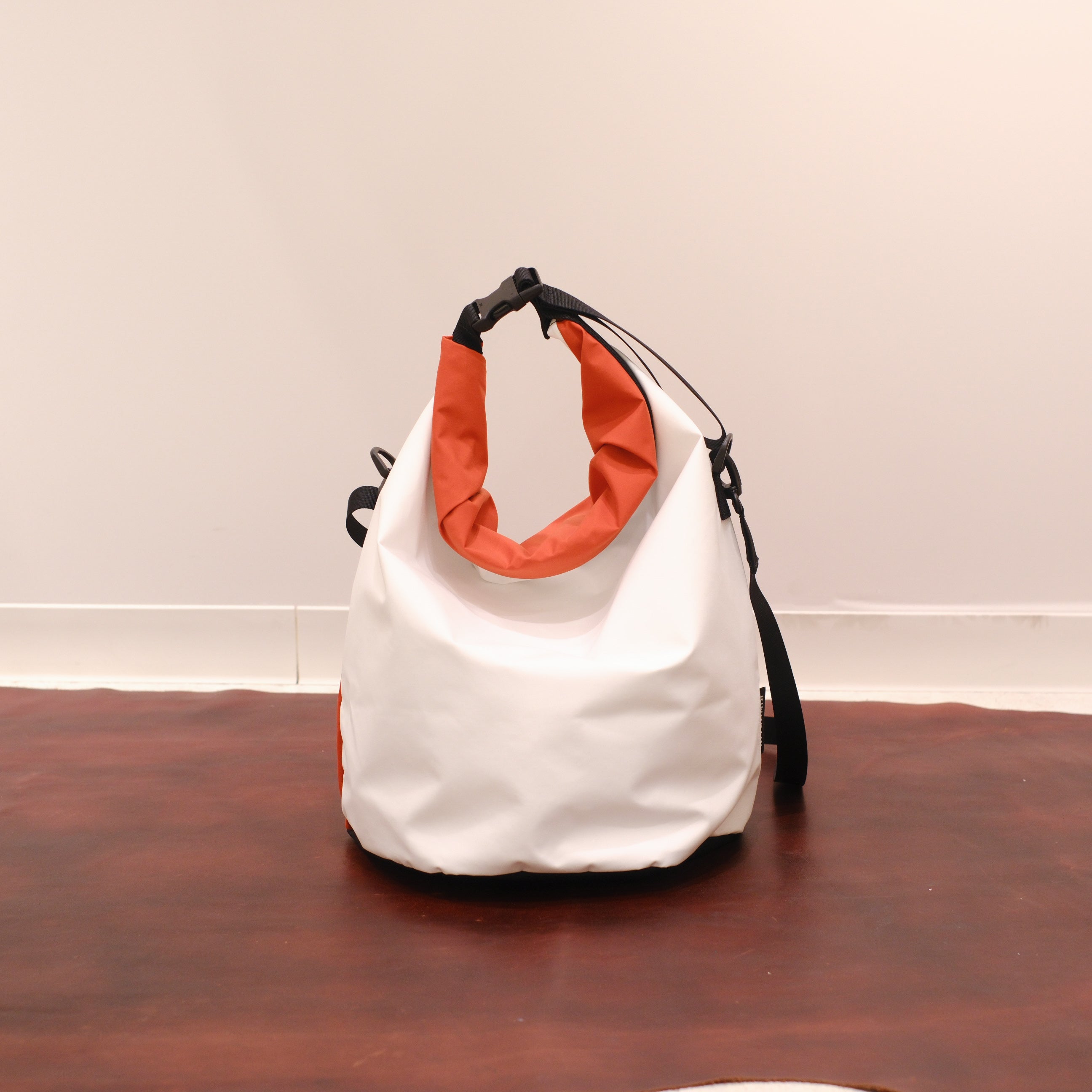 Masterpiece Masterpiece Hot Spring Bag 43441K Small