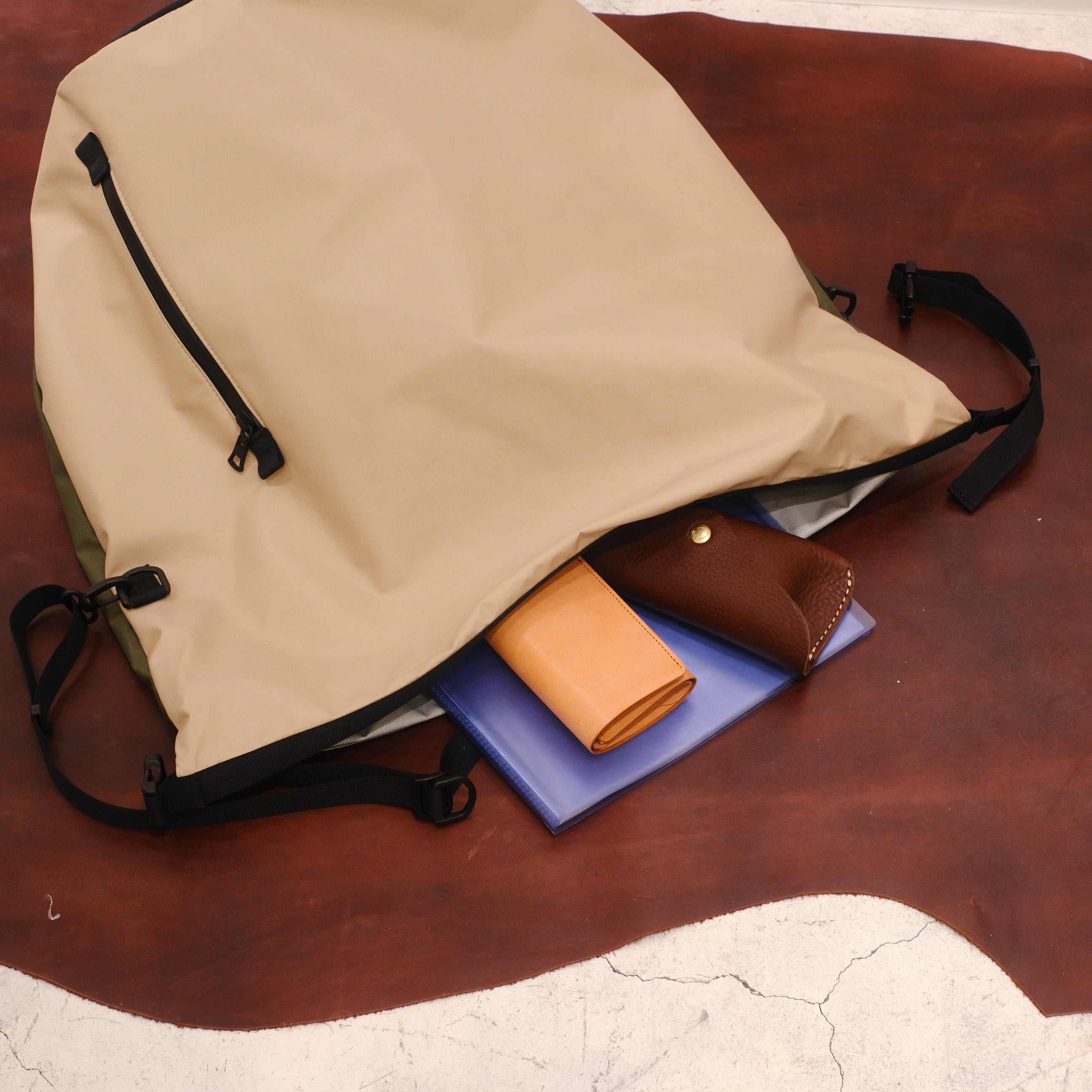 Masterpiece Masterpiece Hot Spring Bag 43440K Medium