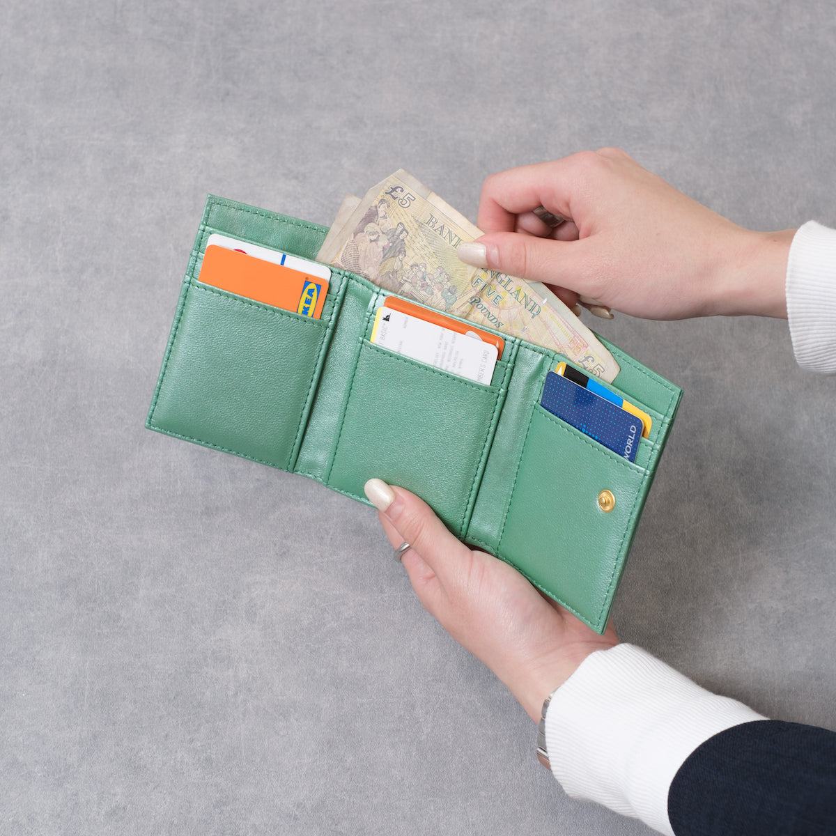 tamao world cat tri-fold mini wallet