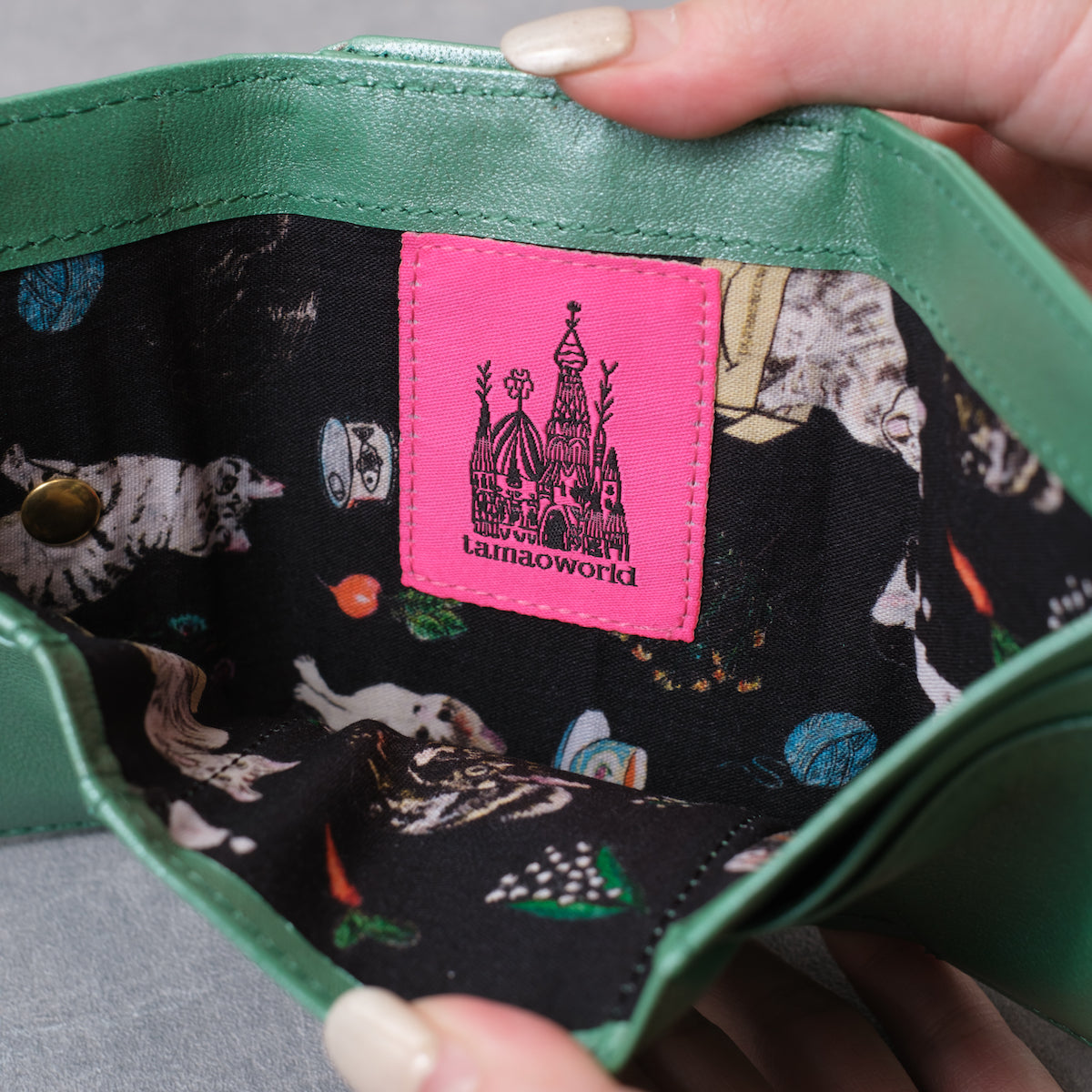 tamao world cat tri-fold mini wallet
