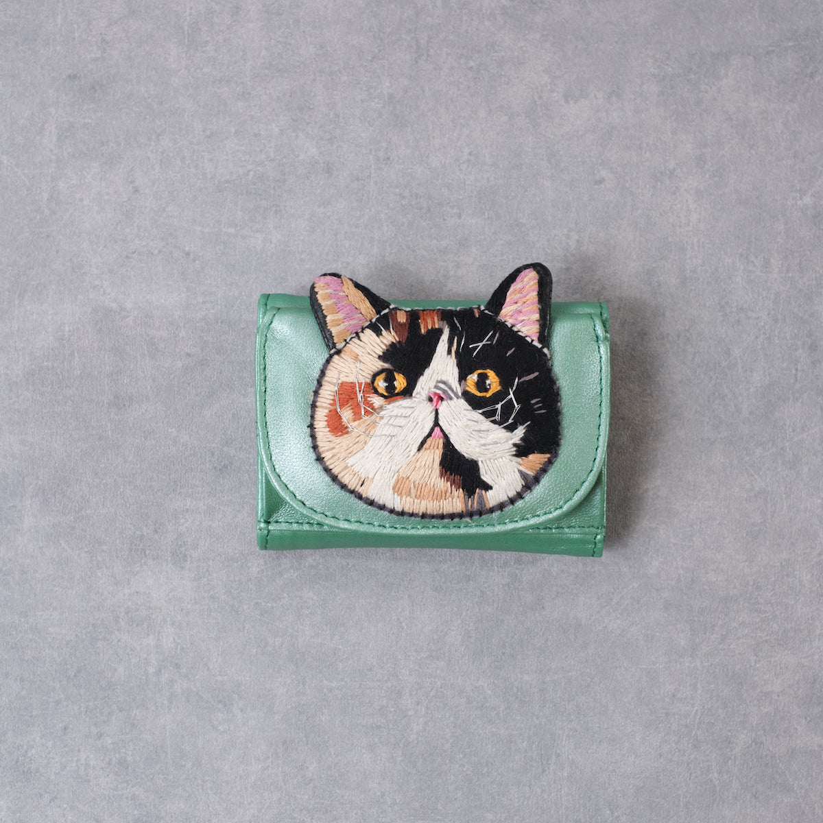 tamao world cat tri-fold mini wallet