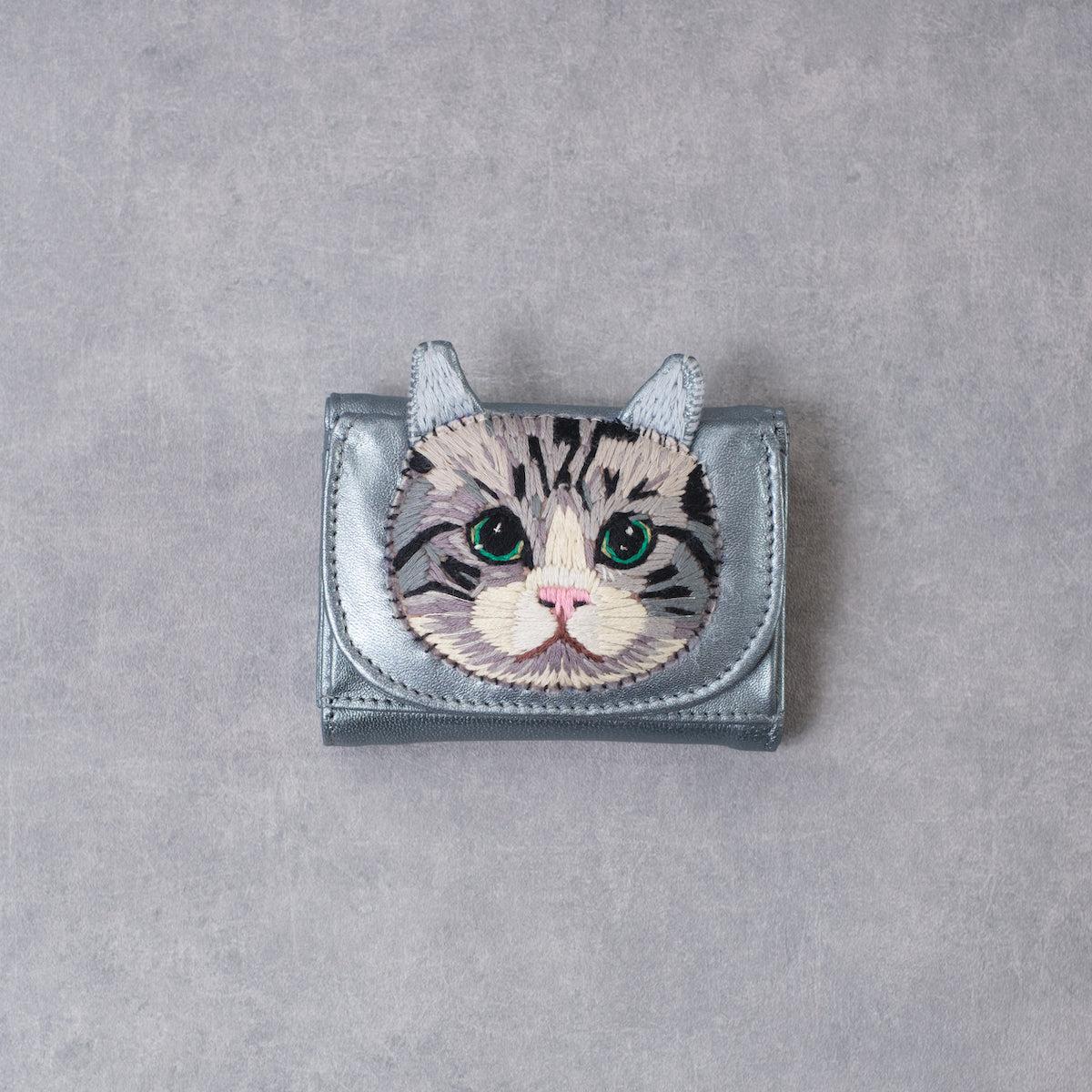 tamao world cat tri-fold mini wallet