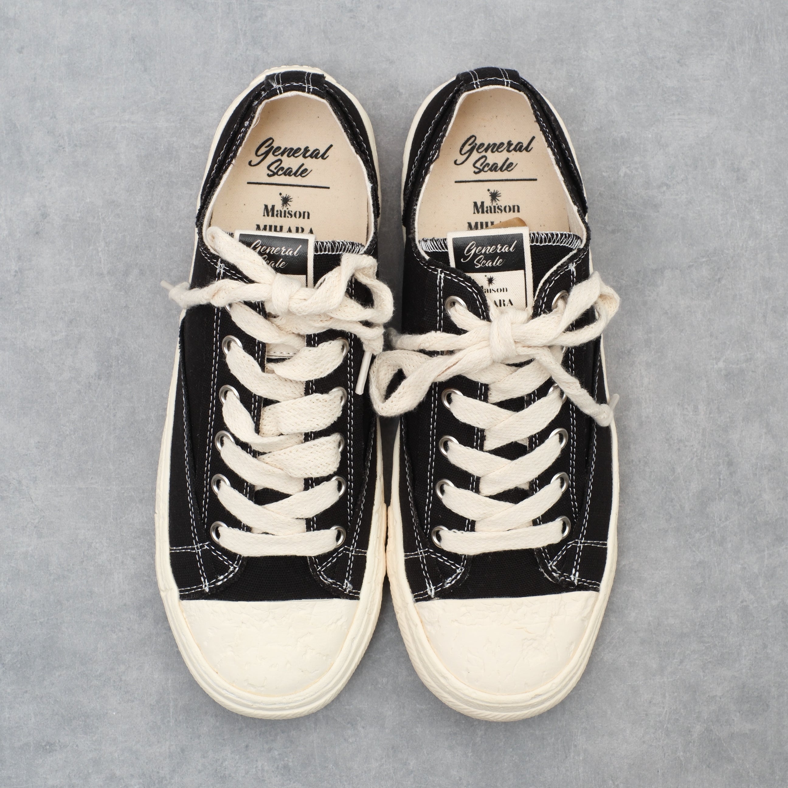 Maison MIHARA YASUHIRO PAST Sole6-Hole Canvas Low-top Sneaker