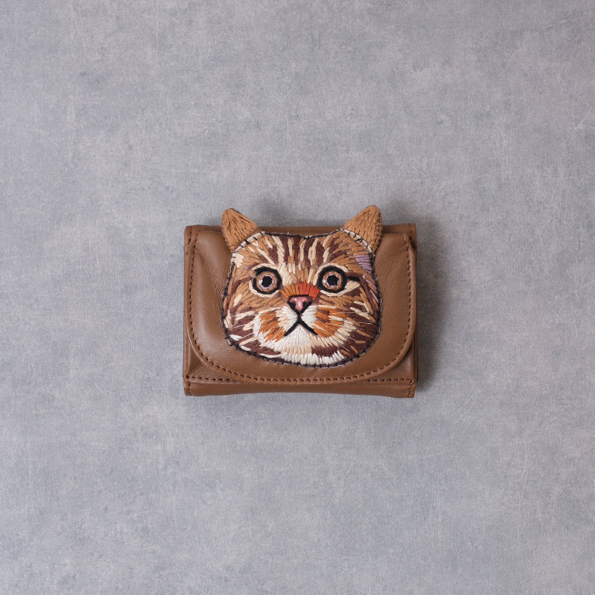 tamao world cat tri-fold mini wallet