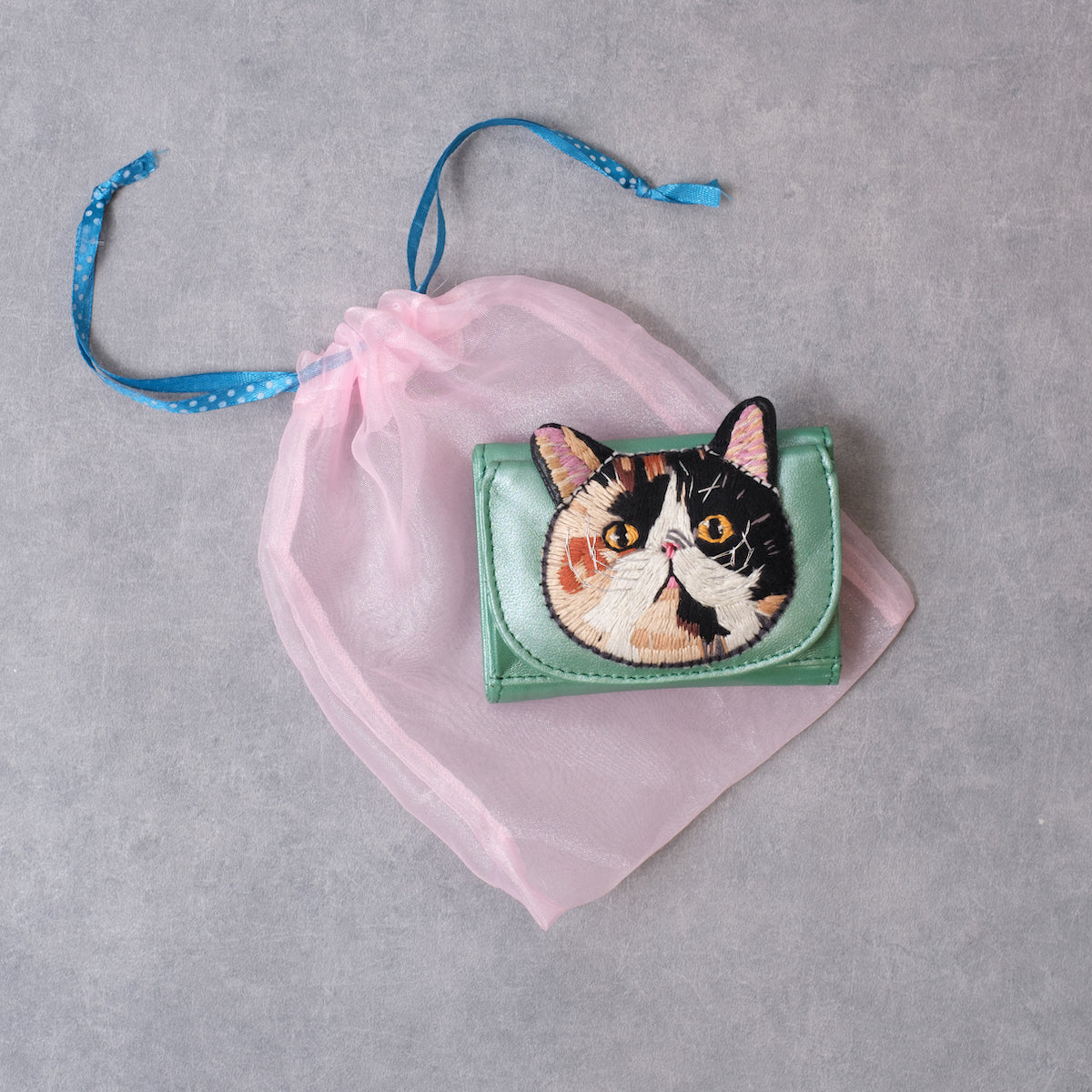 tamao world cat tri-fold mini wallet