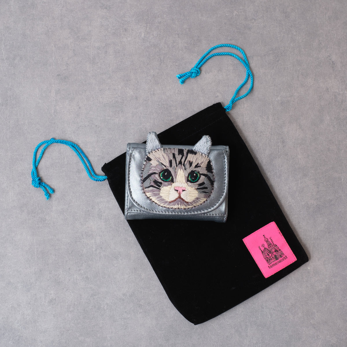 tamao world cat tri-fold mini wallet