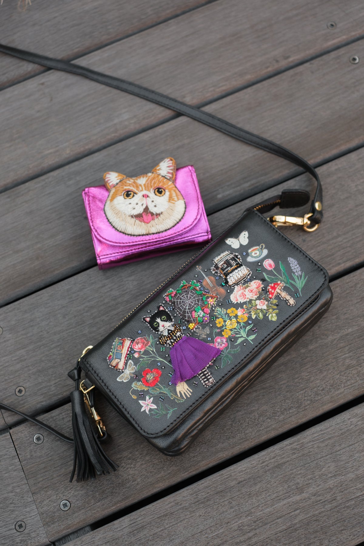 tamao world cat tri-fold mini wallet