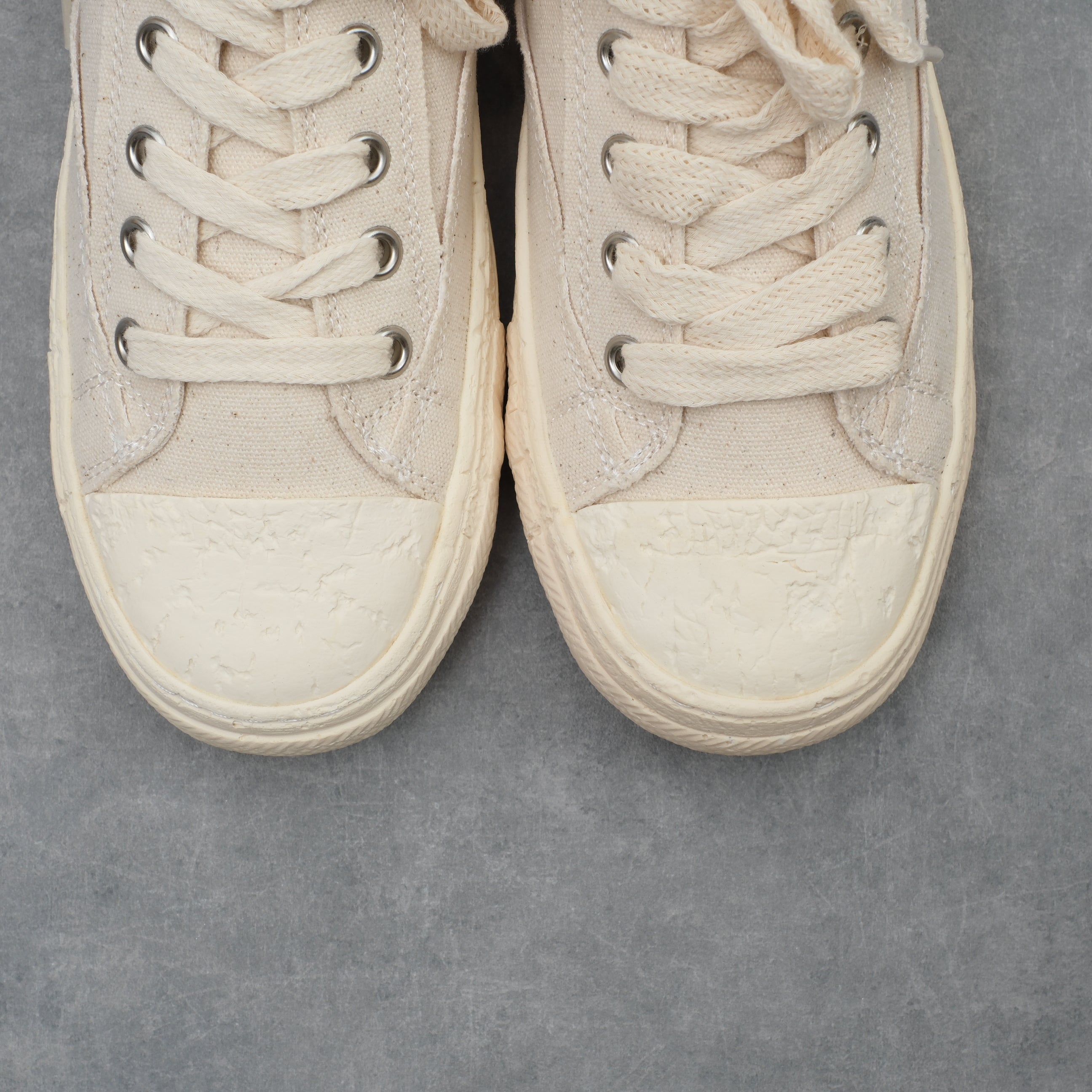 Maison MIHARA YASUHIRO PAST Sole6-Hole Canvas Low-top Sneaker