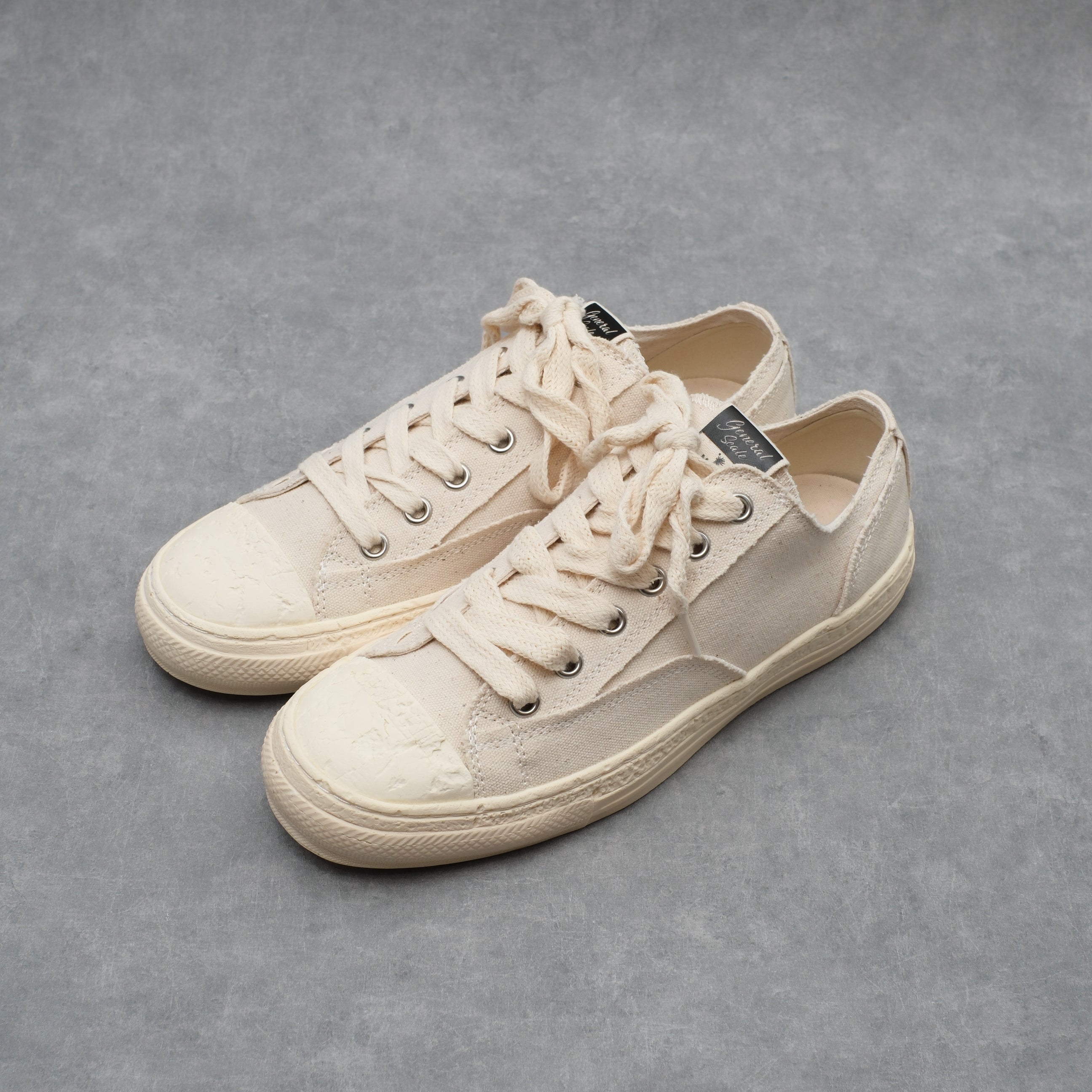 Maison MIHARA YASUHIRO PAST Sole6-Hole Canvas Low-top Sneaker